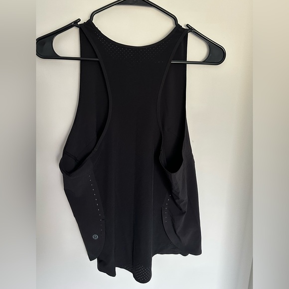 Lululemon Vented Running Tank • Size 6 - Picture 4 of 5